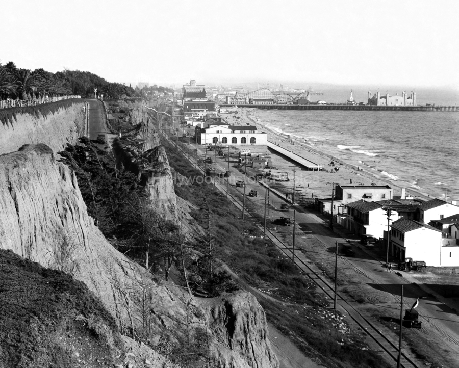 Santa Monica 1926 WM.jpg